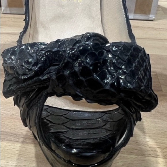 Christian Louboutin Black
Python Madame Butterfly Peep Toes - Picture 4 of 11